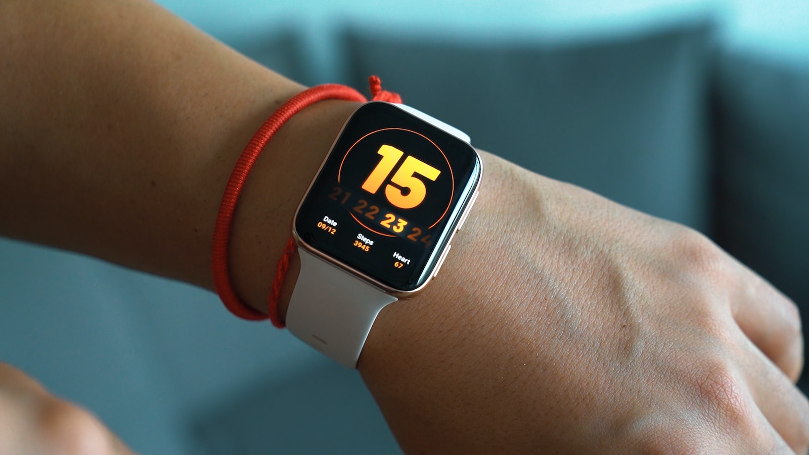 Gadżety na czasie Smartwatch, który zawsze łączy się z Twoim telefonem - bezawaryjność w stylowym zegarku!