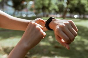 Smartwatch, który mówi więcej Danej funkcji rozmowy zmieniają grę w noszalnej technologii